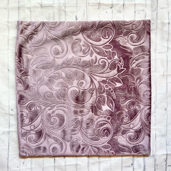Tangdepot heavy embossed velvet pillow cover - Picture 3 of 7